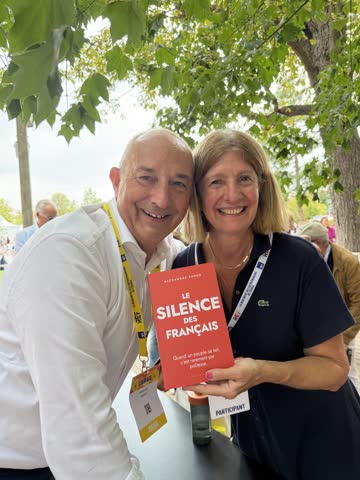 À La REF, le livre en main avec Alexandre Farro